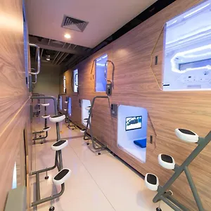 Hotel a capsule Passgo Digital Airport Bali, Kuta Lombok