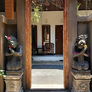 Pensión Genta House, Kuta Lombok