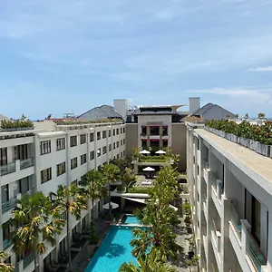 Stylish 2 Bedroom Penthouse Apt, Newly Refreshed, 50 Mbps, Pool, Gym, Resto Kuta (Bali)